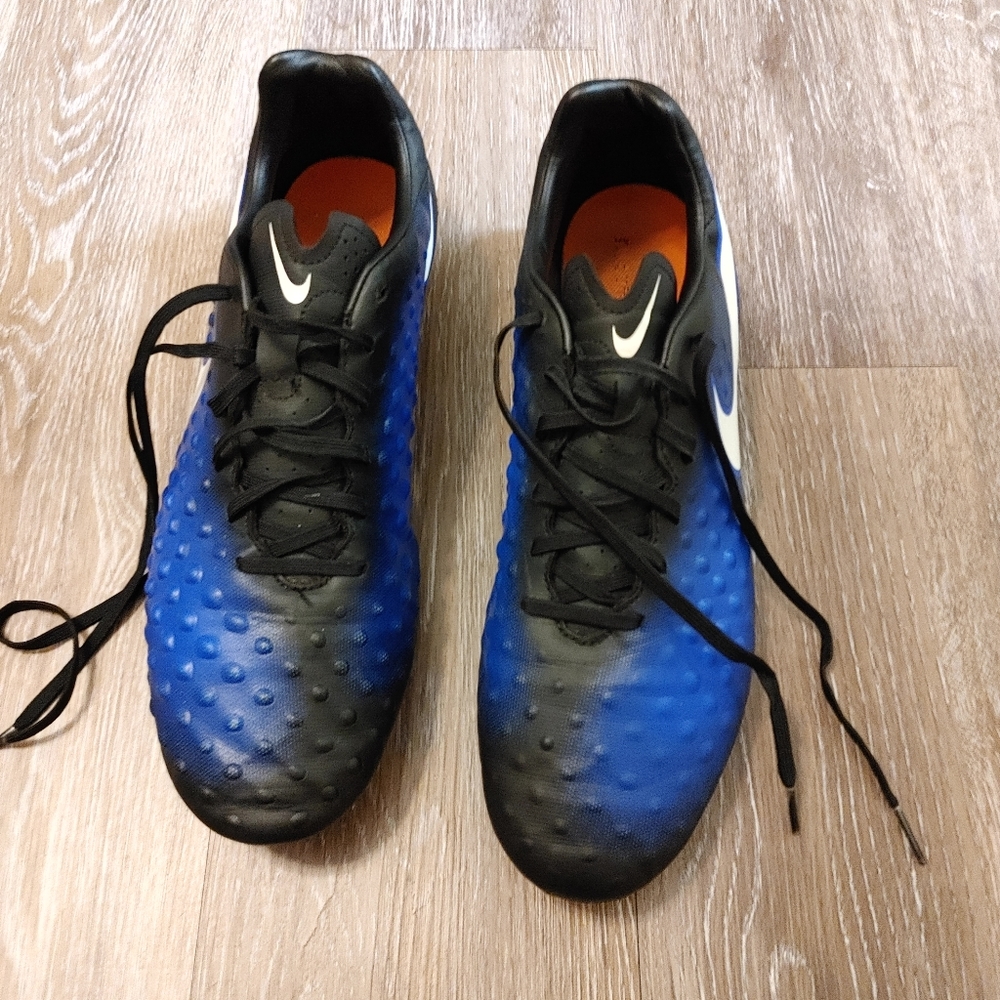Nike magista soccer cleats